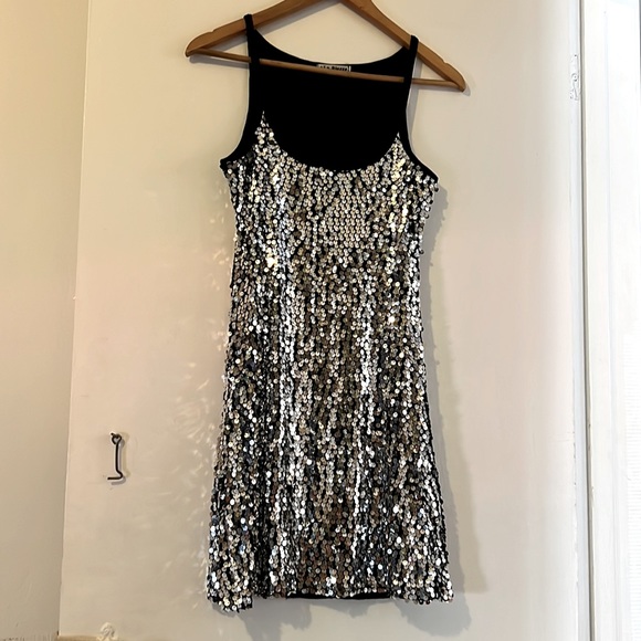 Dress - Picture 1 of 3